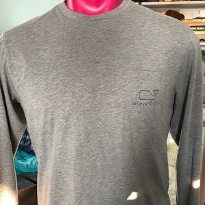 Vineyard Vines Long sleeve T-shirt gray with blue pocket logo; lg